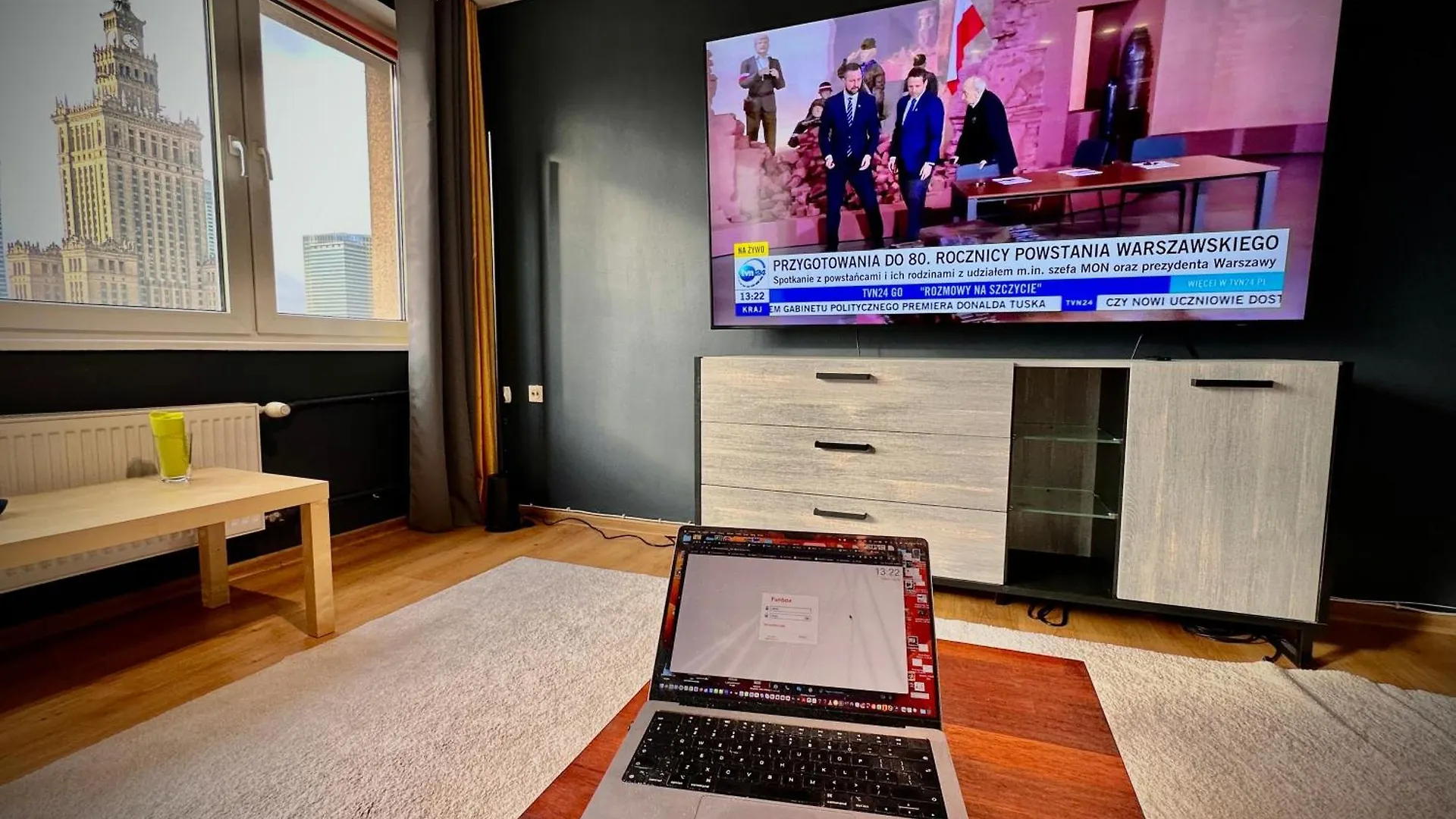 View 3 Fast Wifi 1Gbs 85'Tv Amazontv Hbo Disney+ Varšava Apartmán